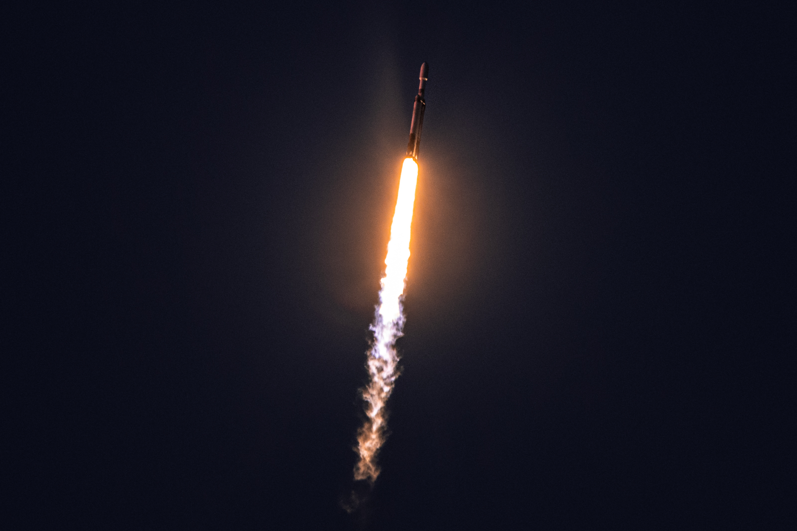 From start to finish, Sunday’s Falcon Heavy launch delivered spectacular imagery