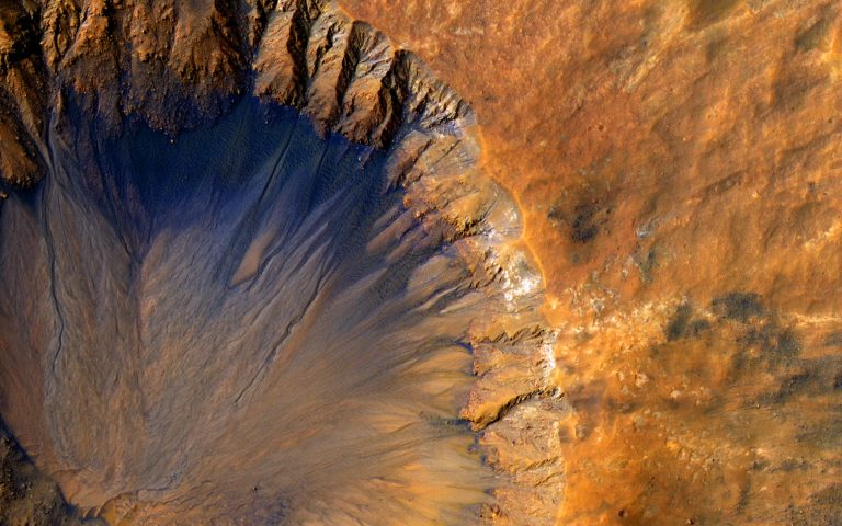 Celebrating NASA’s Mars Reconnaissance Orbiter’s 20th Anniversary: Crater Near Sirenum Fossae