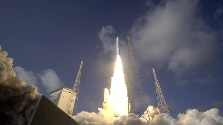 MTG-I2 timelapse : from arrival at Europe’s Spaceport to launch