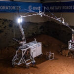 Moon crane to take a load off lunar landers